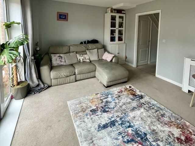 47 Robert Parker Road, Reading